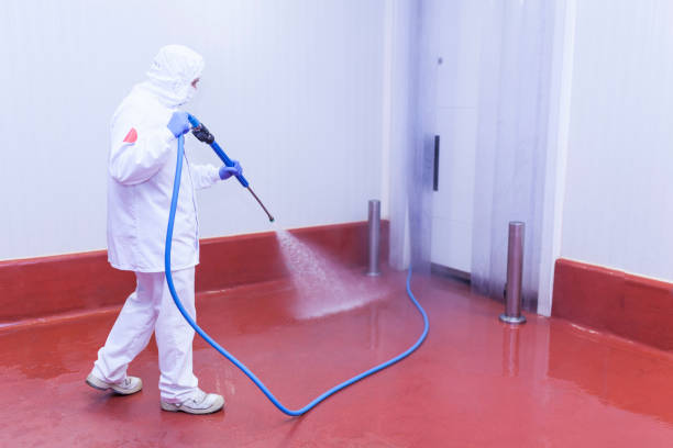Best Animal Enclosure Cleaning  in Indian Wells, CA
